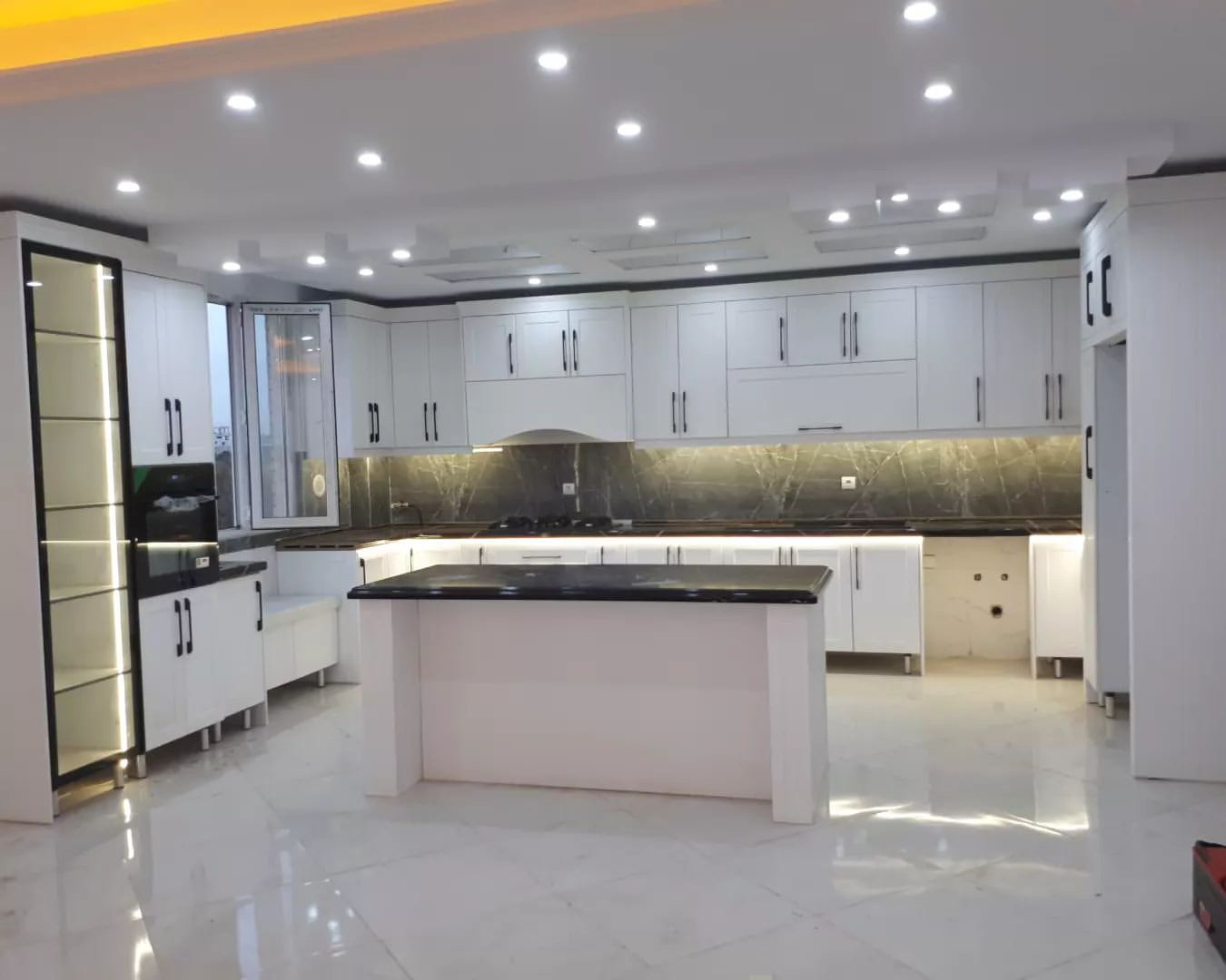 کابینت آشپزخانه نئوکلاسیک پلی‌اورتان