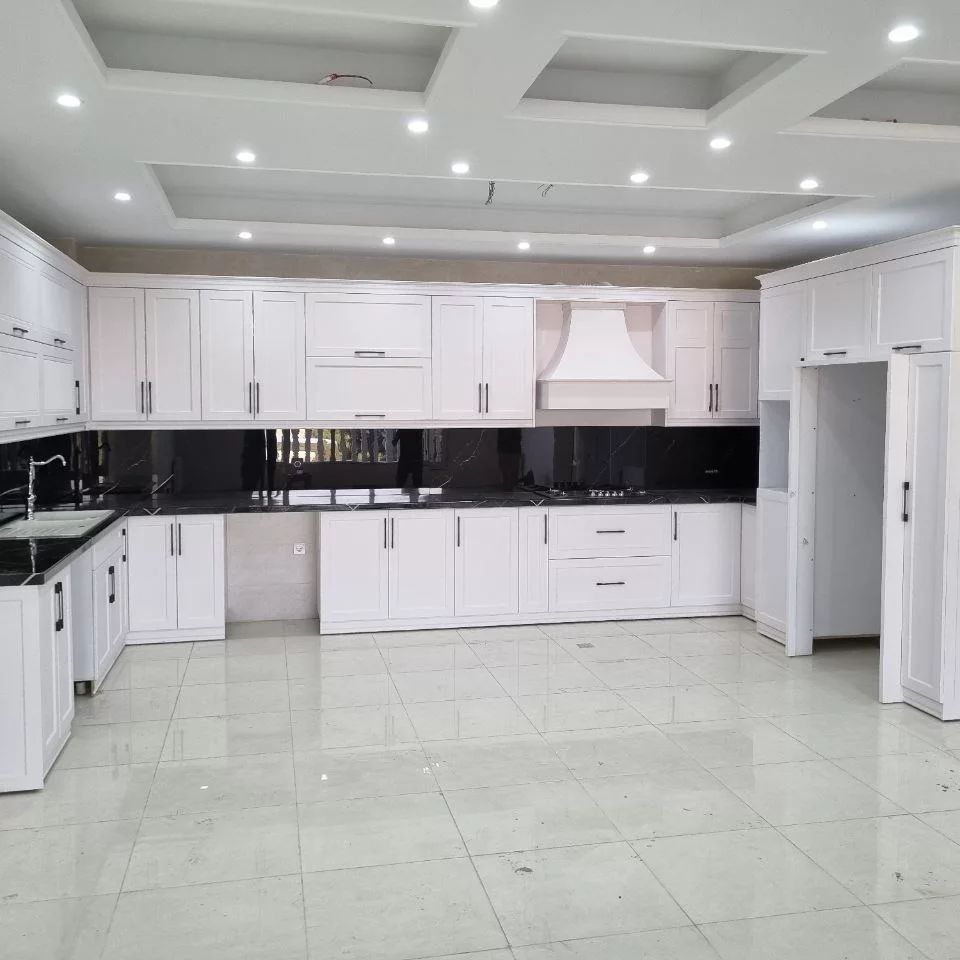 کابینت آشپزخانه نئوکلاسیک پلی‌اورتان